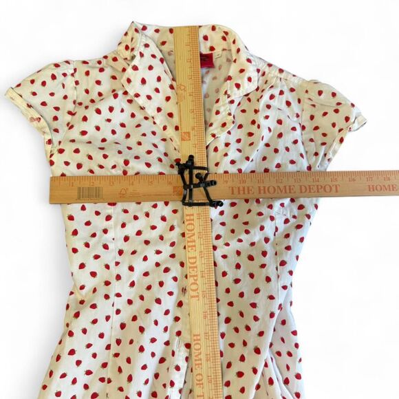 Cherry Sue S Vintage 1940s Strawberry Print Button Down Dress. - Picture 7 of 7